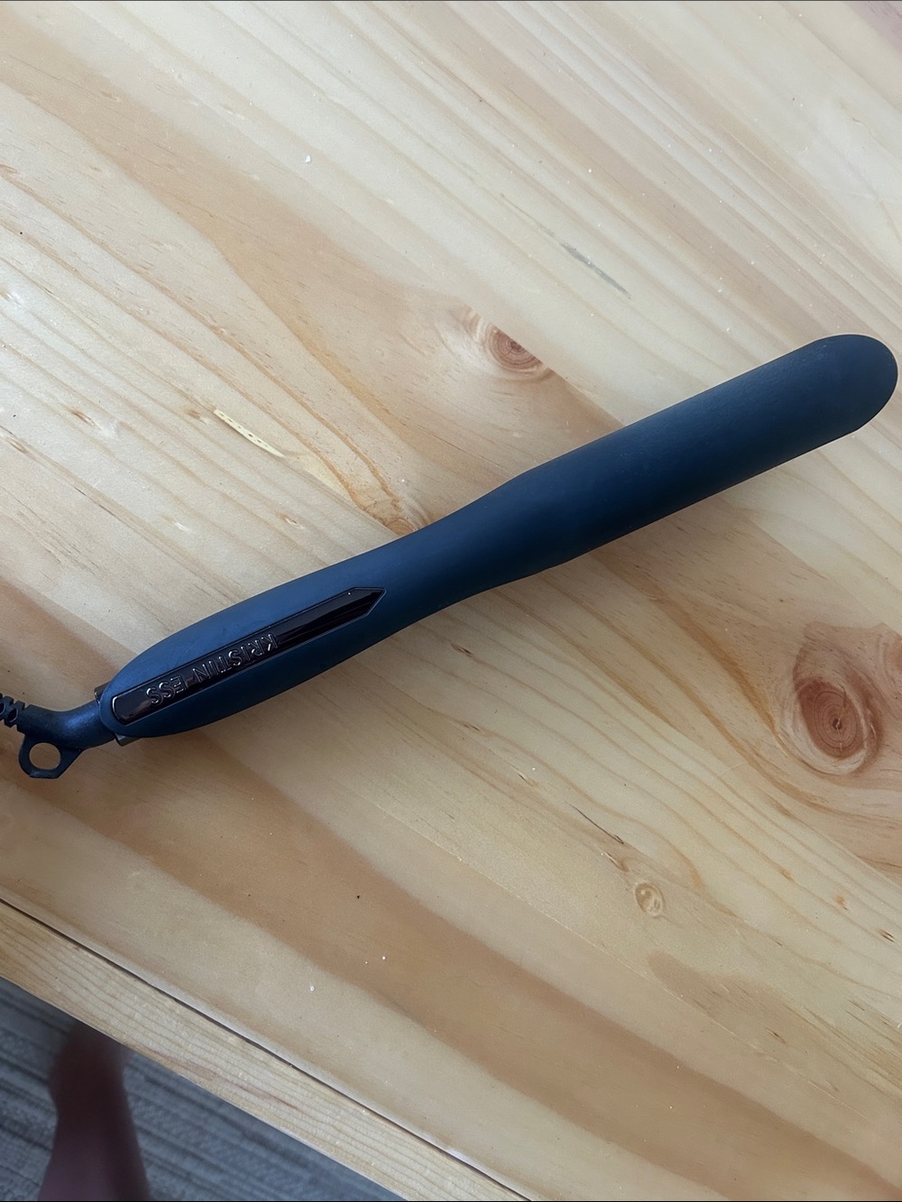 Black Ceramic Kristen Ess straightener Wand
